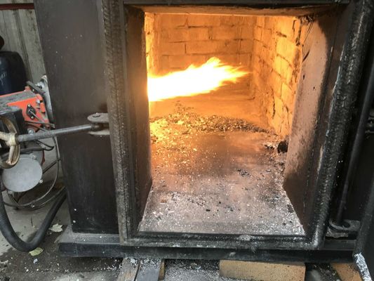 Collettore di rifiuti personalizzato senza fumo Macchina di incenerimento dei rifiuti industriali