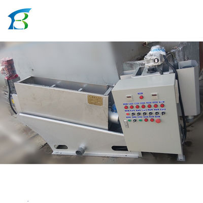 Capacità personalizzata Goods Screw Press Separation Machine per l'essiccazione del letame 10*8CM