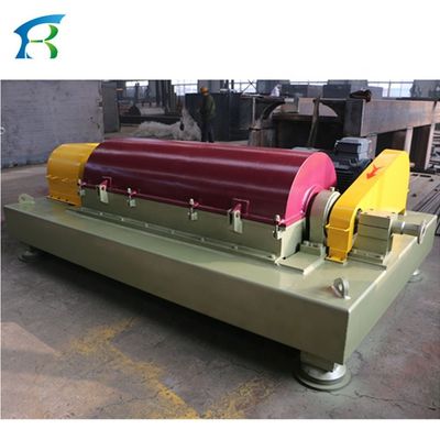 Centrifughe per l'essiccazione dei fanghi con decanter di olio automatico a funzionamento continuo in Australia