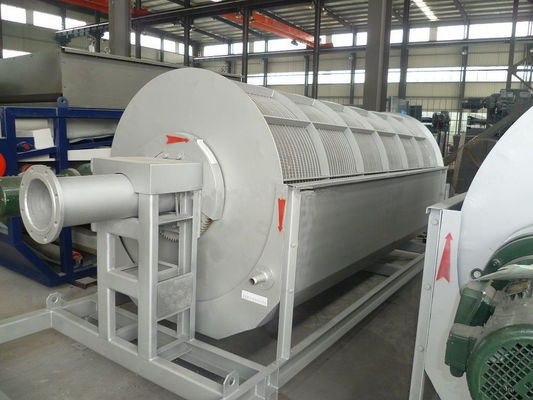 Microfiltro a tamburo rotante per il riciclo continuo delle fibre di carta